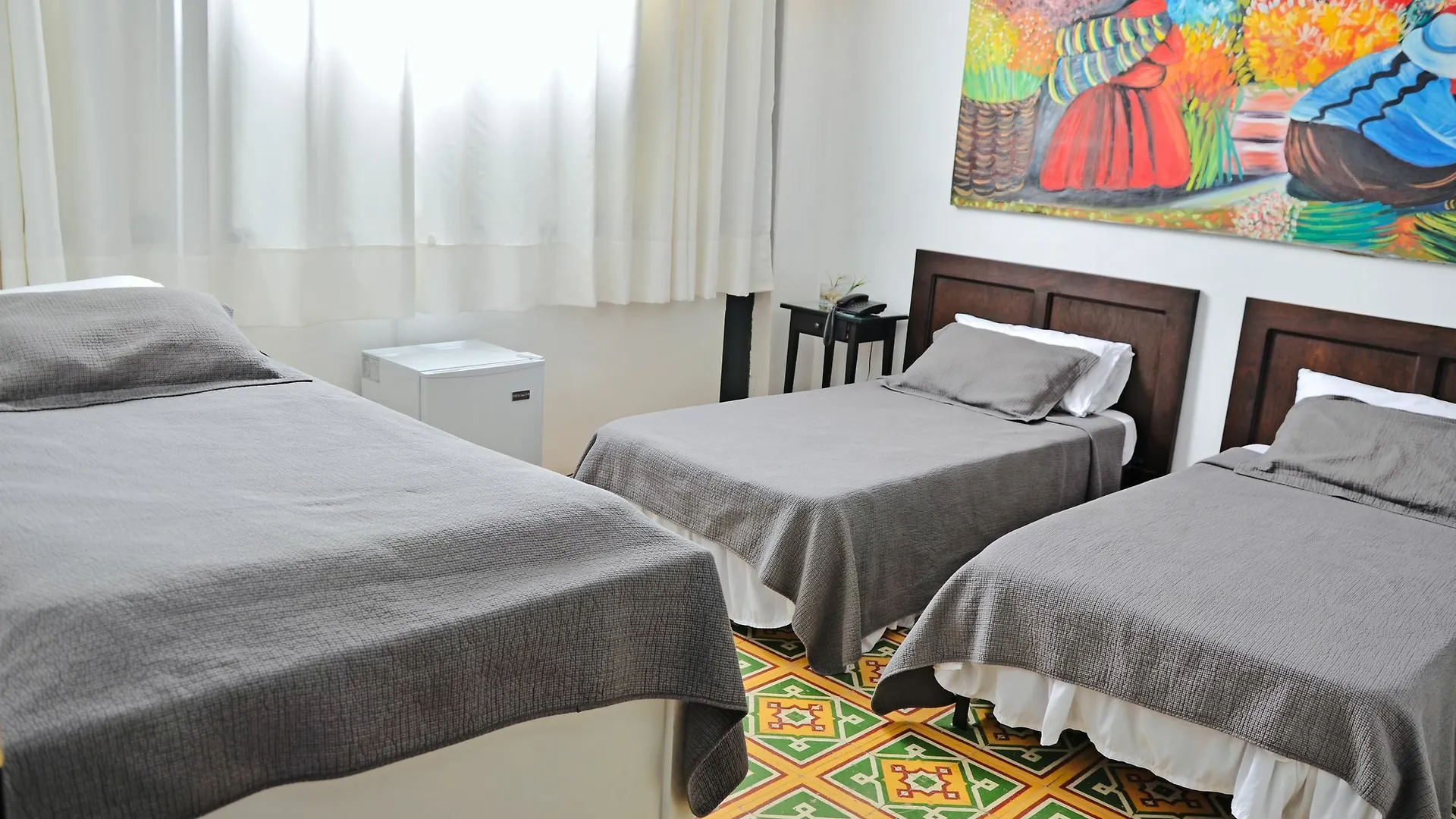 Porton De Granada Hotel Cali